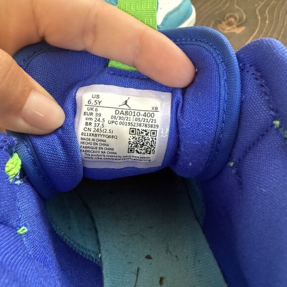 Nike Air Jordan 1 Mid SE Sprite Blue GS DA8010-400 Size 6.5Y - Picture 10 of 13
